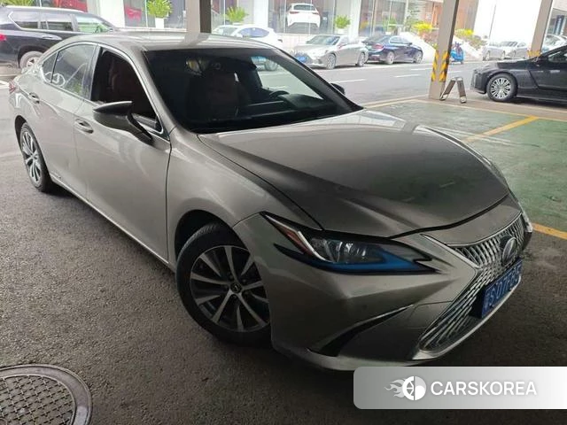 Lexus ES id 4274382 из Китая 7