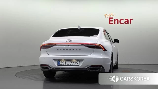 Hyundai The New Grandeur IG Hybrid id 4943310 из Кореи 28