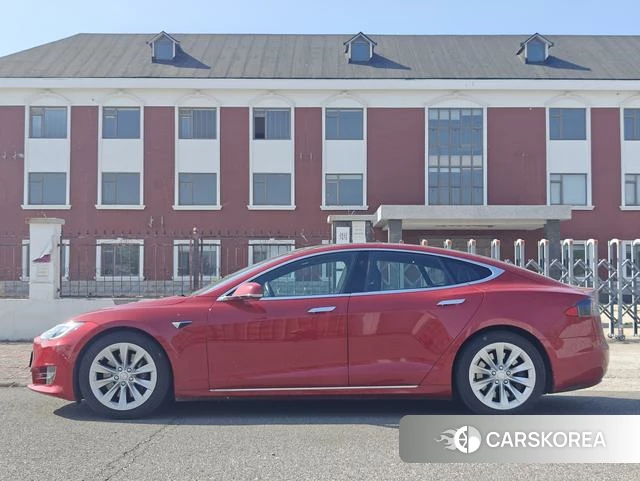 Tesla Model S 2018 Красный из Китая, фото 5