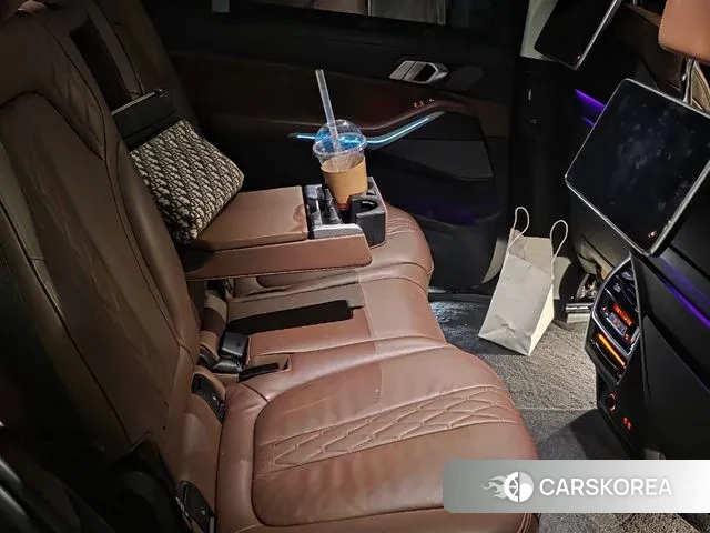 BMW X7 (G07) 2021 Черный из Кореи, фото 4