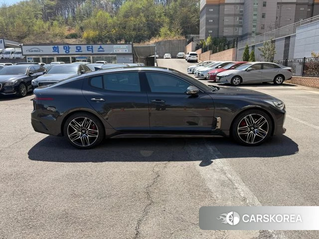 Kia Stinger id 3911744 из Кореи 11