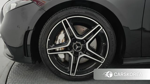 Mercedes-Benz A-Class W177 id 4665947 из Кореи 27