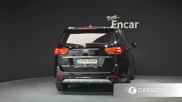 Kia The New Carnival id 3375128 из Кореи 14