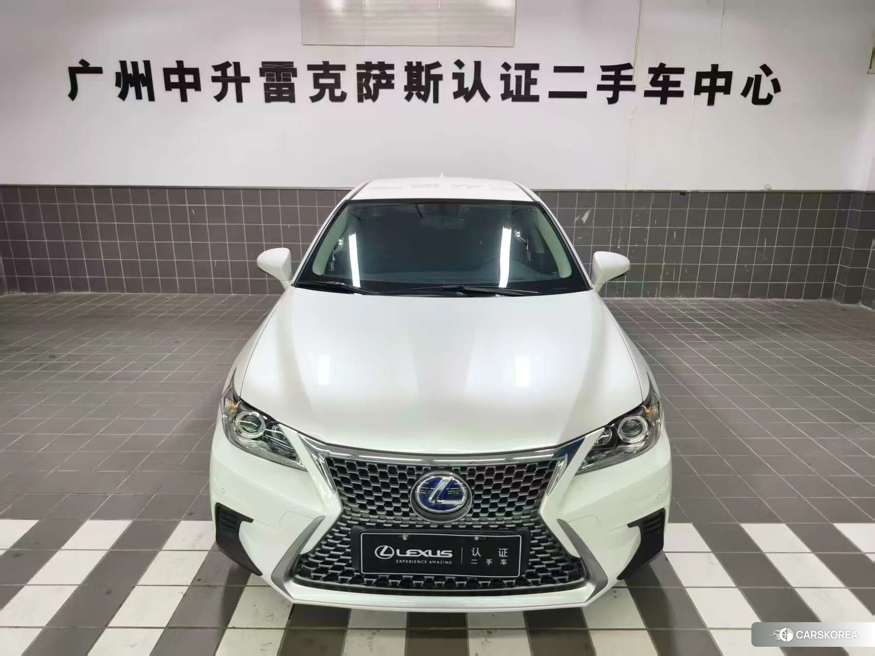 Lexus CT id 4420340 из Китая 15