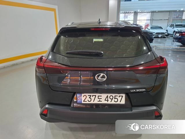 Lexus UX300h id 4635253 из Кореи 14