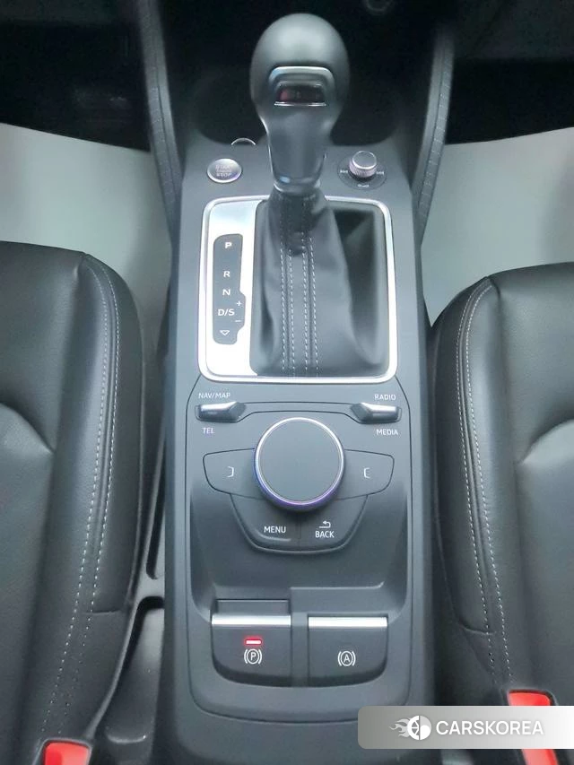 Audi Q2L id 4214525 из Китая 19