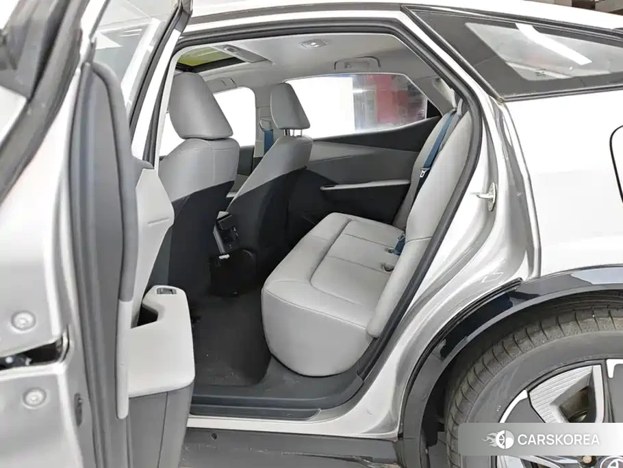 Toyota bZ3 id 4681158 из Китая 11