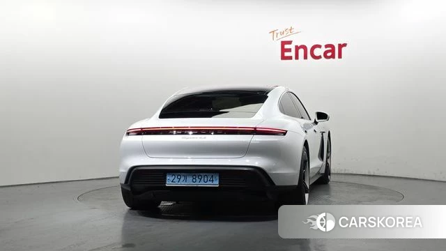 Porsche Taycan id 4590857 из Кореи 14