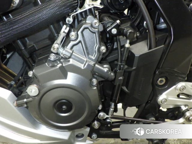 Engine photo