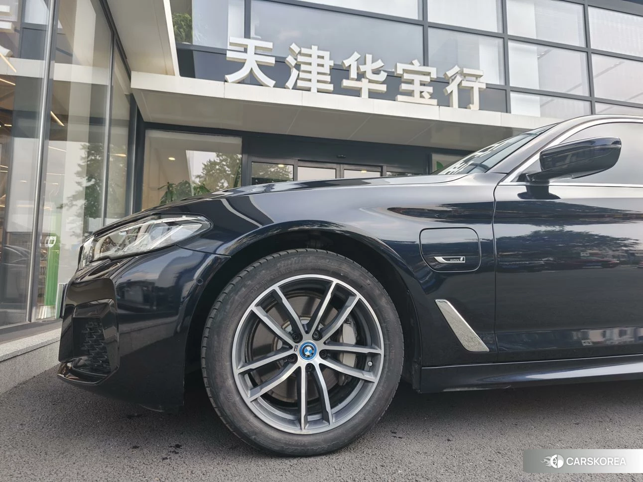 BMW 5 series PHEV 2021 Черный из Китая, фото 4