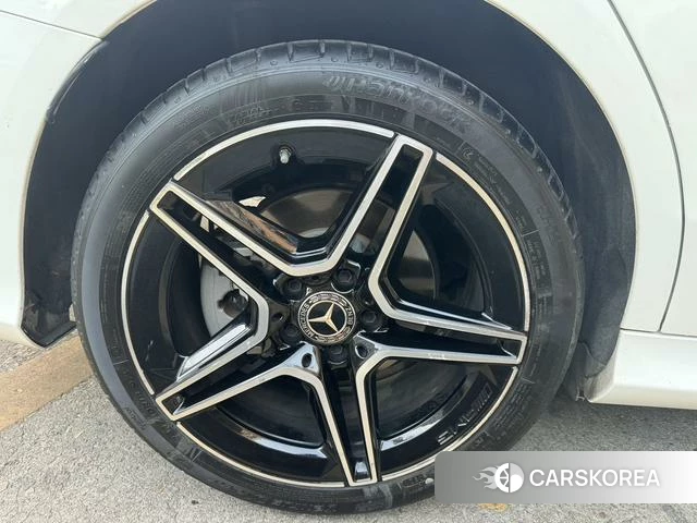 Mercedes-Benz Class C id 4393500 из Китая 9