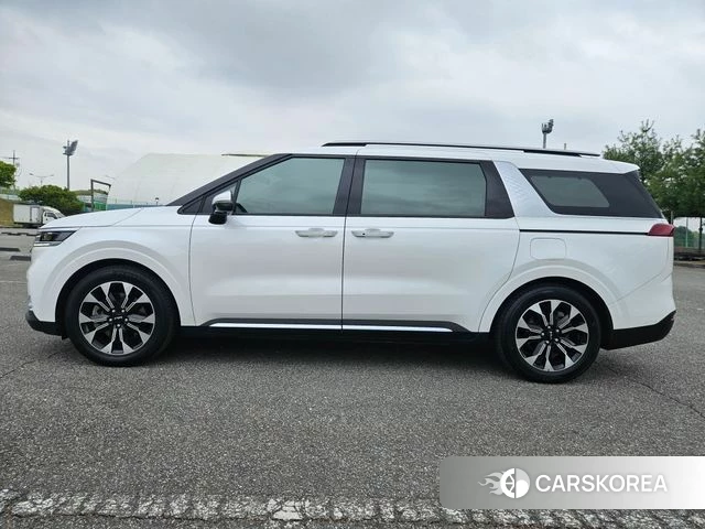 Kia Carnival 4th generation id 4324399 из Кореи 14