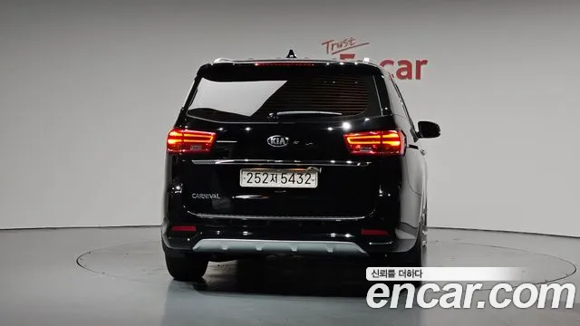 Kia The New Carnival id 2712470 из Кореи 14