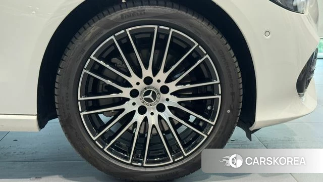 Mercedes-Benz C-Class W206 2026 Белый из Кореи, фото 4