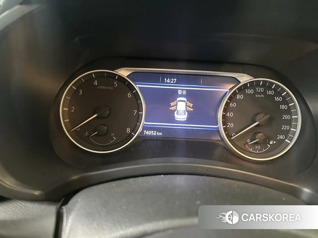 Nissan Xuan Yi 2024 Белый из Китая, фото 4