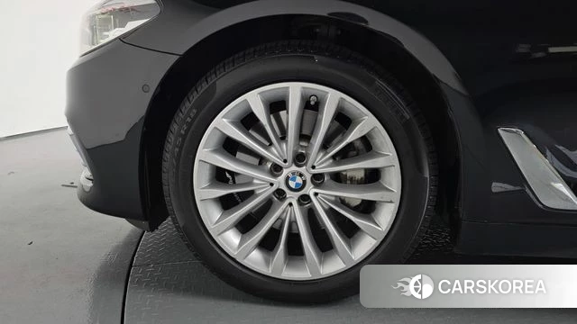 BMW 5 Series (G30) id 4776035 из Кореи 26