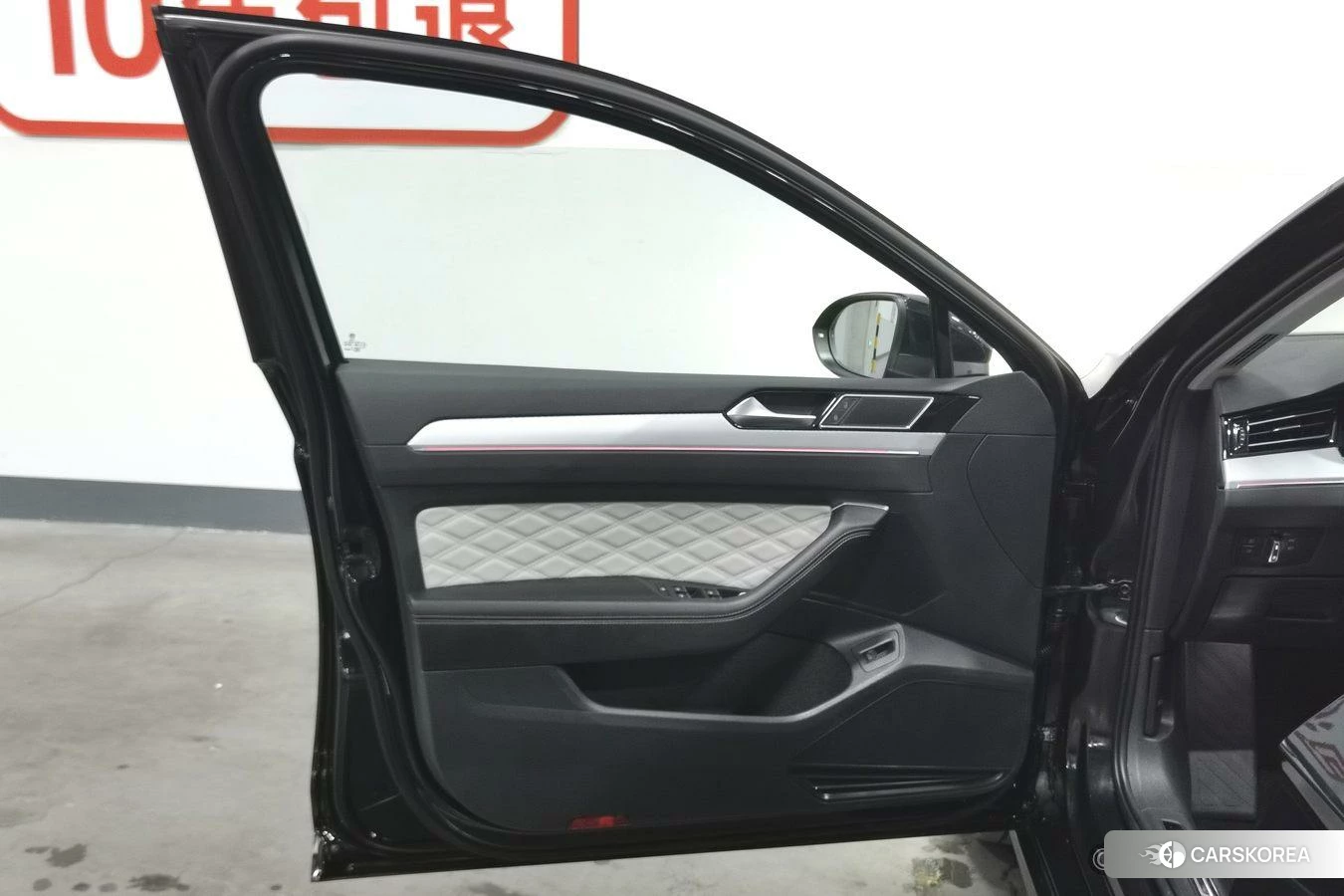 Volkswagen Magotan id 4505037 из Китая 18
