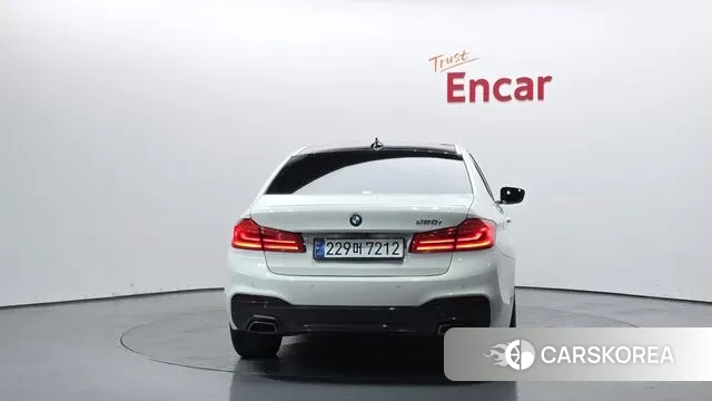 BMW 5 Series (G30) id 3449049 из Кореи 14