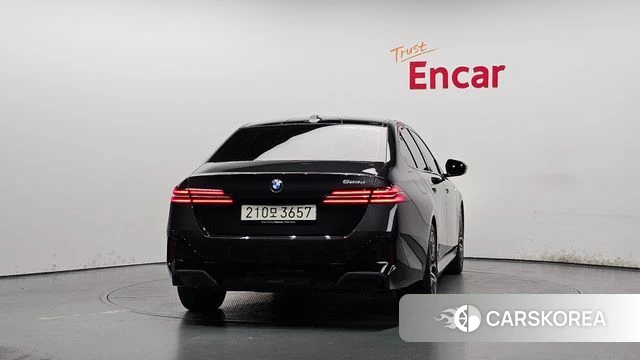 BMW 5 Series (G60) id 4487697 из Кореи 14