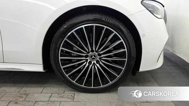 Mercedes-Benz E-Class W214 id 3805336 из Кореи 14