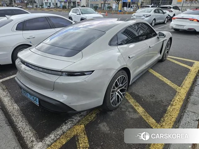 Porsche Taycan 2021 Белый из Кореи, фото 5