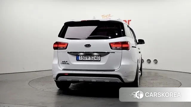 Kia All New Carnival id 3656891 из Кореи 14