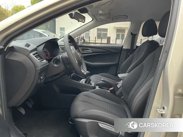 Roewe i5 id 4238979 из Китая 17