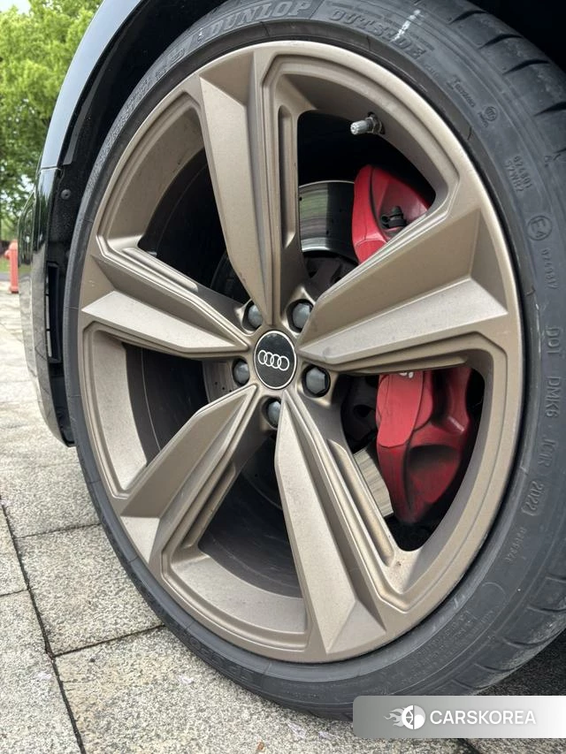 Audi RS 5 id 4265075 из Китая 9