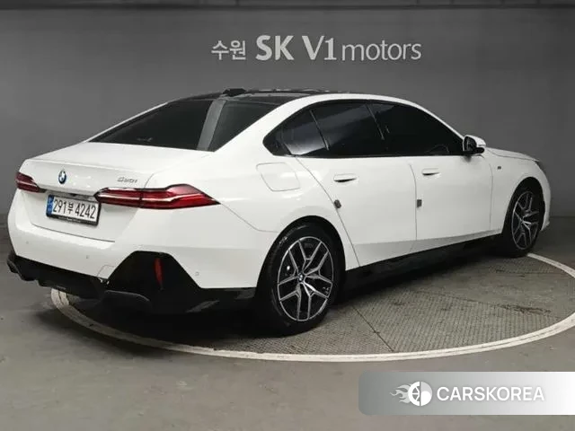 BMW 5 Series (G60) id 3425288 из Кореи 14