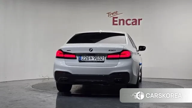 BMW 5 Series (G30) id 3708739 из Кореи 14