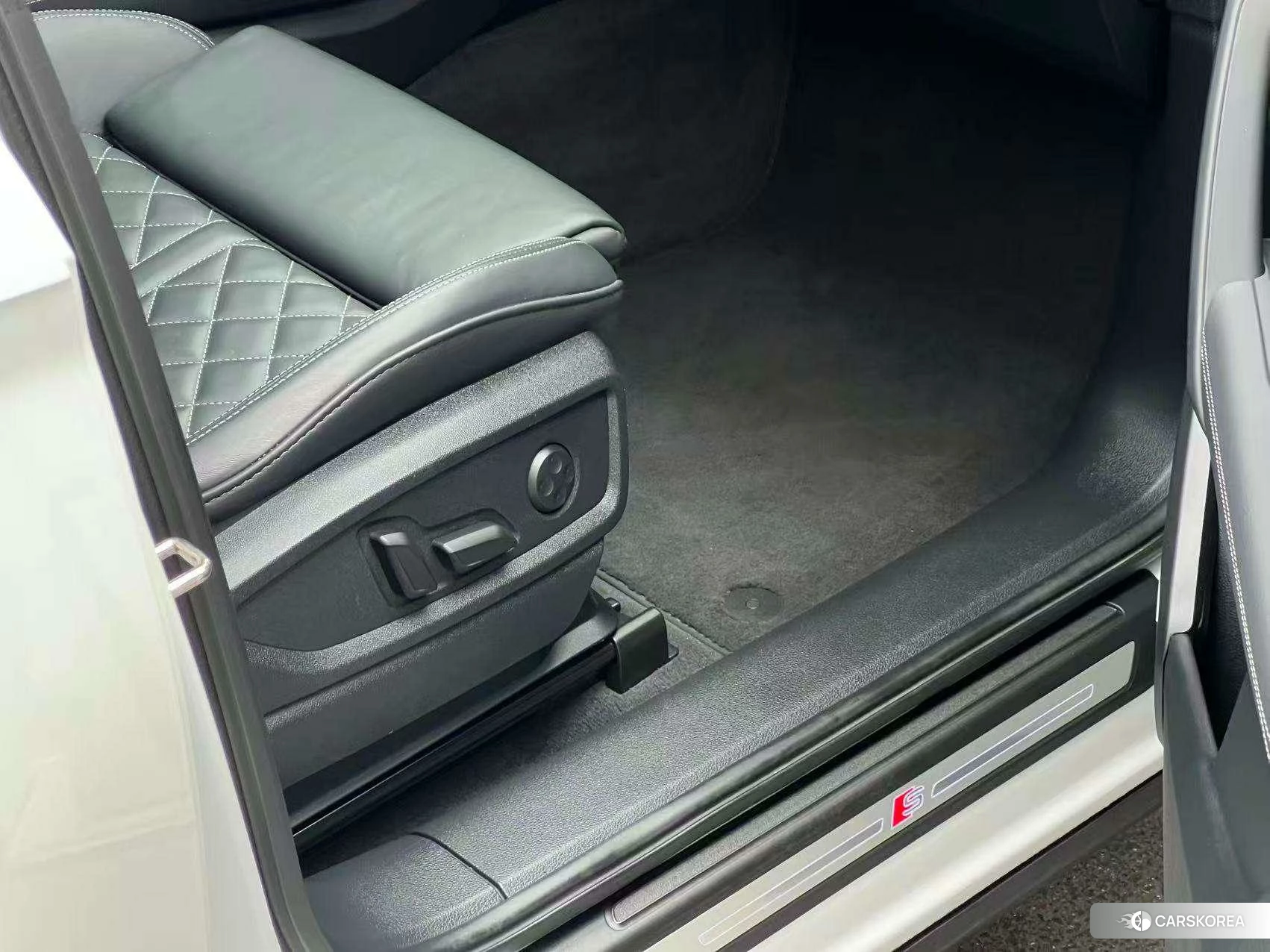 Audi Q5L Sportback id 4440521 из Китая 24