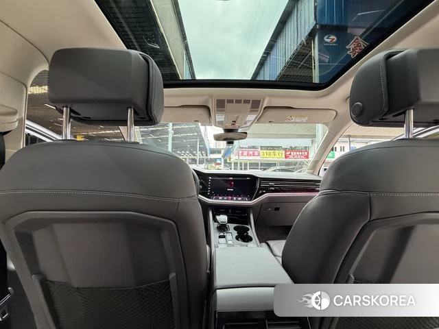 Volkswagen Touareg id 4271071 из Китая 32