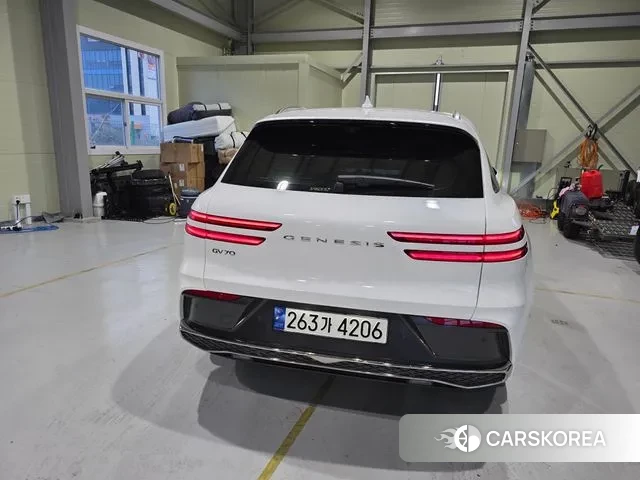 Genesis GV70 id 3482140 из Кореи 13