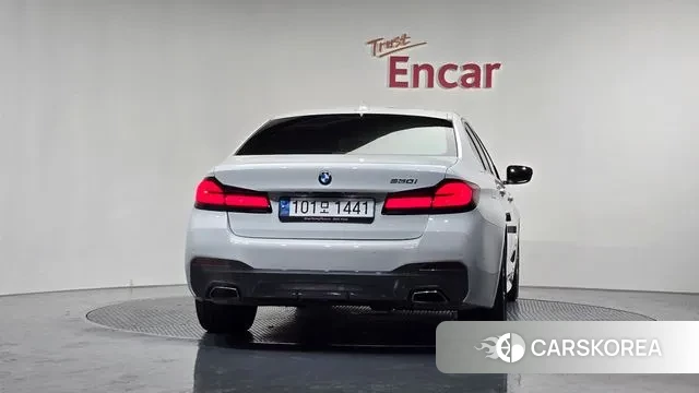 BMW 5 Series (G30) id 3366379 из Кореи 14