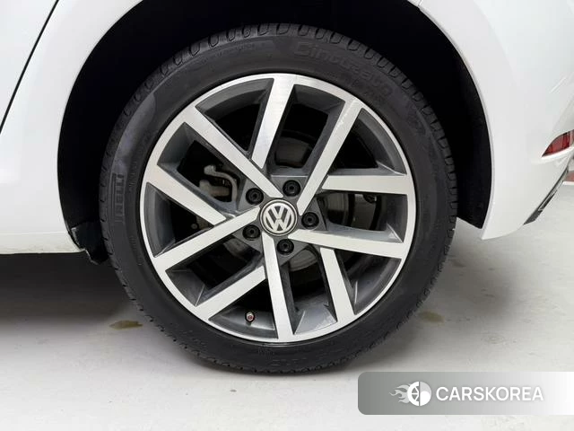 Volkswagen Golf id 4208740 из Китая 15