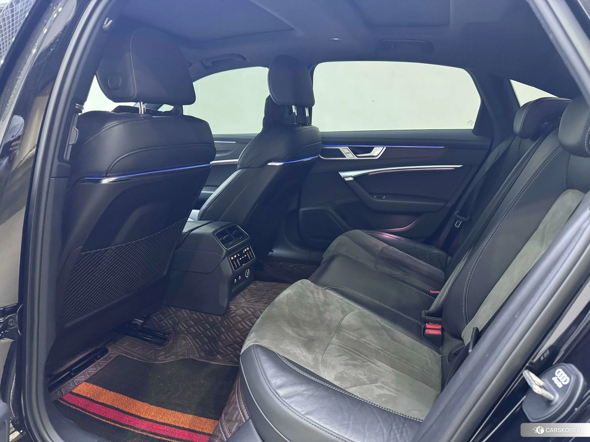 Audi A6L id 4440615 из Китая 11