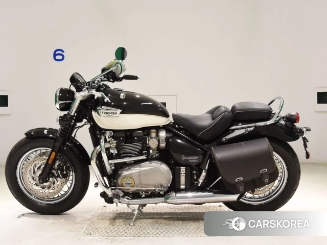 Triumph BONNEVILLE 2023 из Японии