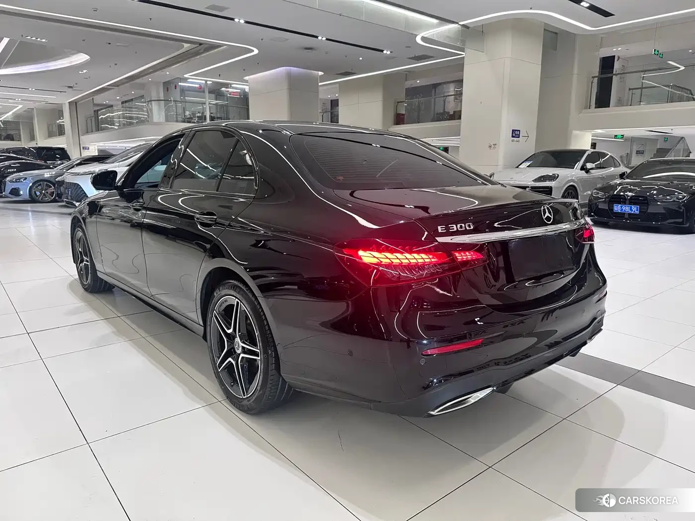 Mercedes-Benz E-Class id 4514243 из Китая 9