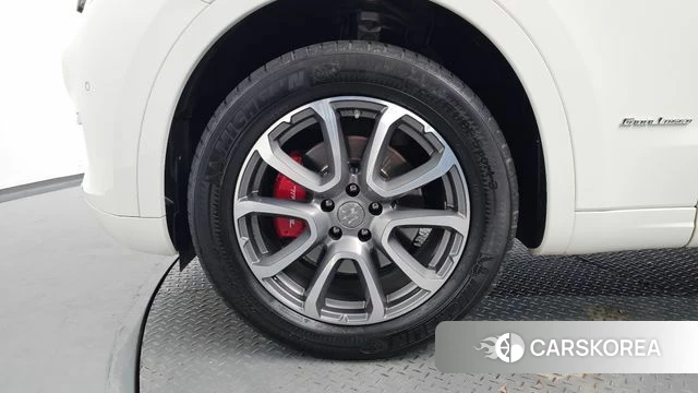 Maserati Levante id 4581621 из Кореи 28