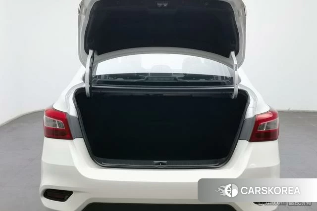 Nissan Xuan Yi id 4210517 из Китая 18