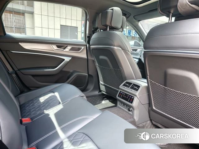 Audi A6L id 4265934 из Китая 23