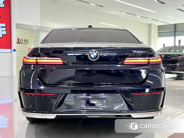 BMW 7 series 2024 Черный из Китая, фото 4