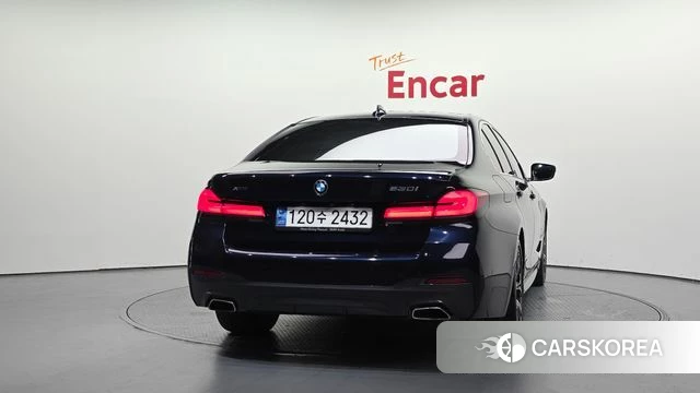 BMW 5 Series (G30) id 4422239 из Кореи 14