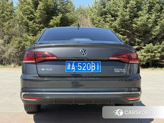 Volkswagen Bora id 4263072 из Китая 14