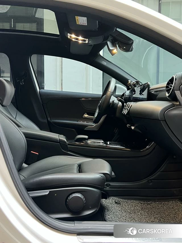 Mercedes-Benz Class A 2021 Белый из Китая, фото 4