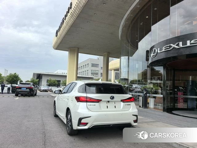 Lexus CT id 4335905 из Китая 11