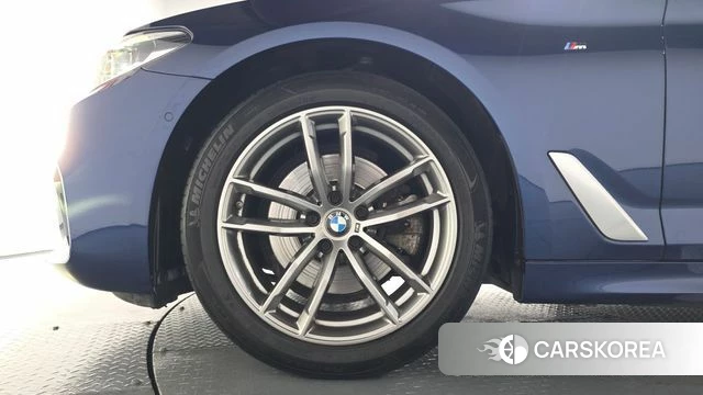 BMW 5 Series (G30) id 4471104 из Кореи 29