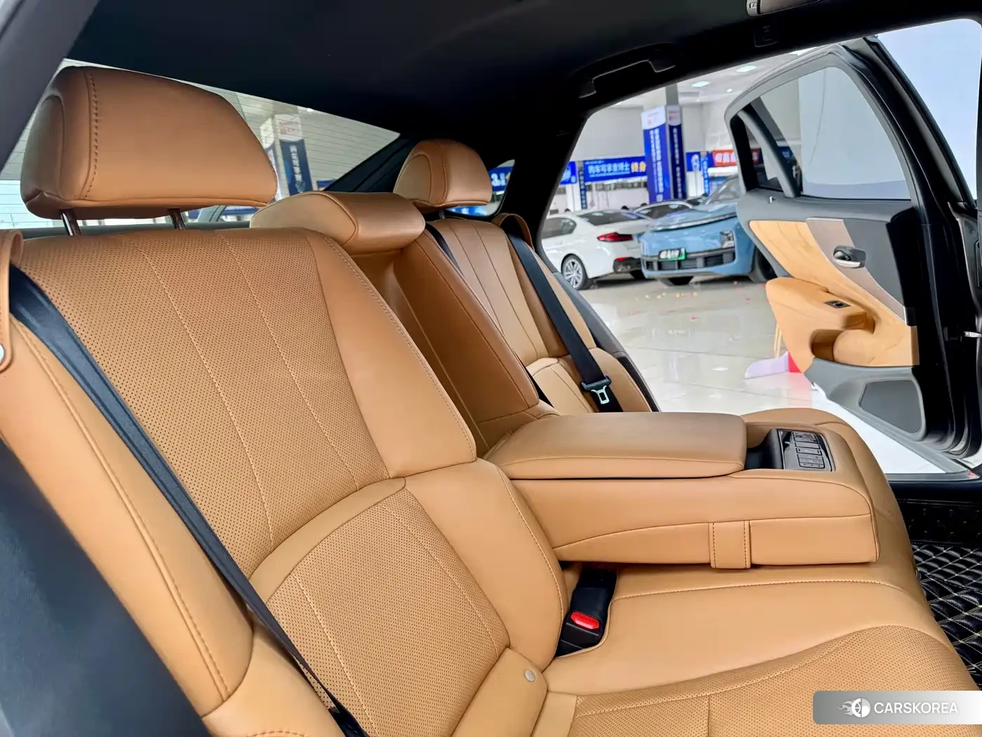 Lexus LS id 4539034 из Китая 25