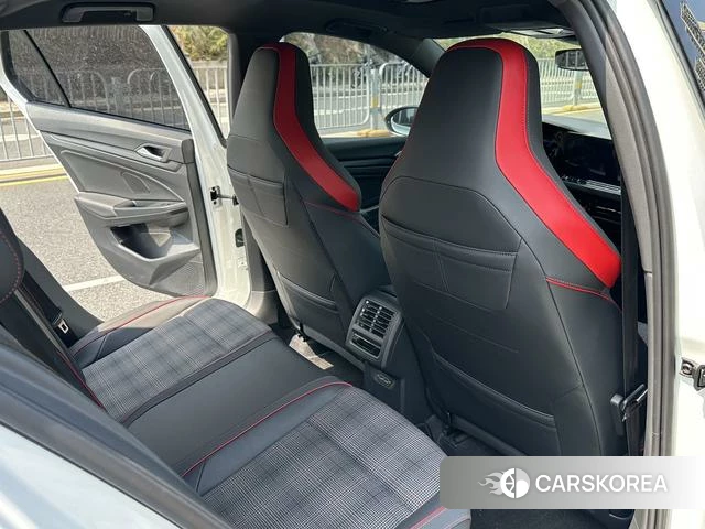 Volkswagen Golf GTI 2022 Белый из Китая, фото 6