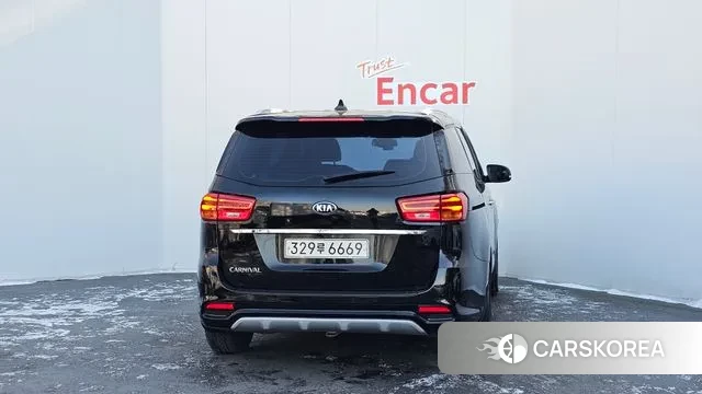 Kia The New Carnival id 3627109 из Кореи 14